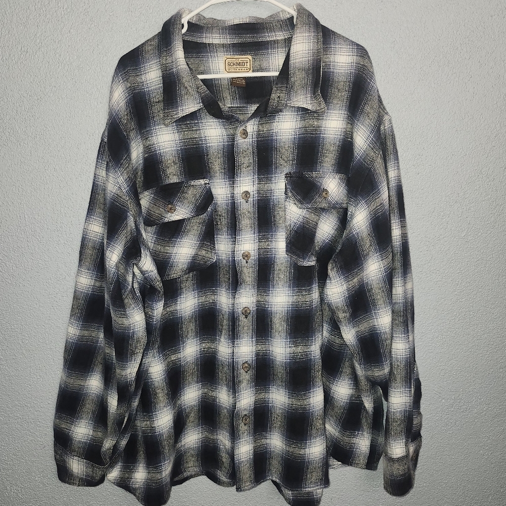 Schmidt Men’s Navy Plaid Button-Down Shirt